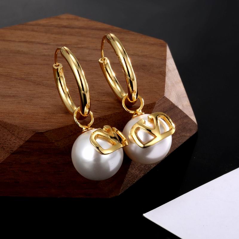 Valentino earring 12yx45